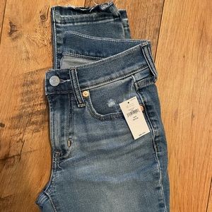 NWT Gap 0 petite ankle jeans with frayed ends